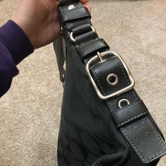 Coach - Large Black Shoulder Bag - Picture 9 of 10